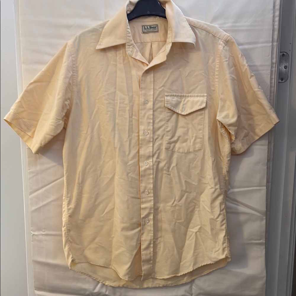 L.L. Bean Men's Cream Short Sleeve Shirt